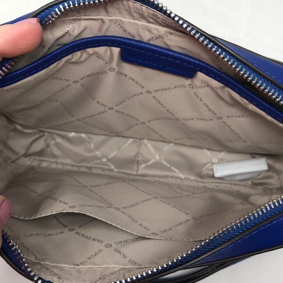NWT Michael Kors Jet set item crossbody - Picture 5 of 6